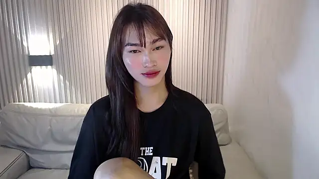 lovelychanel69xx online show from December 18, 1:21 am