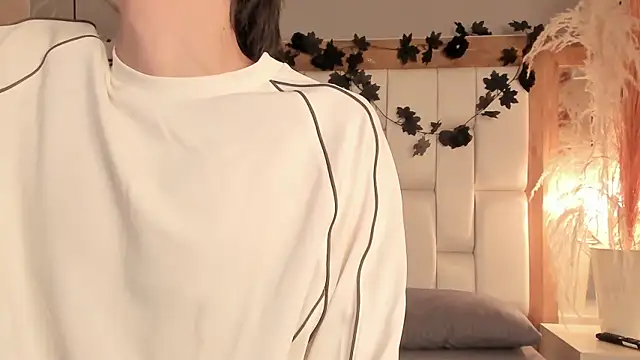 Daphne And Roger online show from December 23, 11:14 am