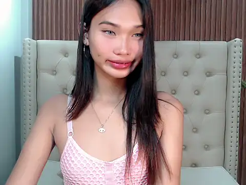 Snapshot of universal_slutt chatting on October 3, 5:29 pm universal slutt online show from October 3, 5:29 pm