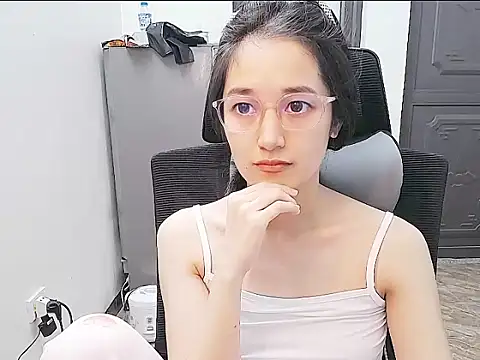 Shulee21 online show from October 20, 7:44 am