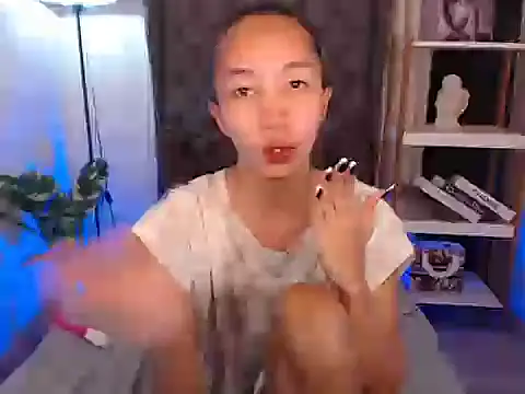 Snapshot of Sweet_kittyxx chatting on October 22, 5:12 am Sweet kittyxx online show from October 22, 5:12 am
