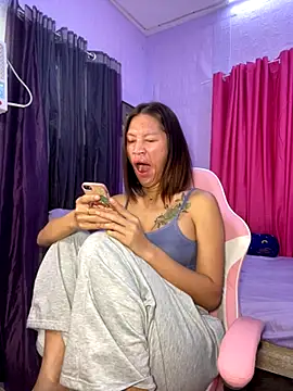 bigcock kylie1723 online show from November 21, 9:50 pm