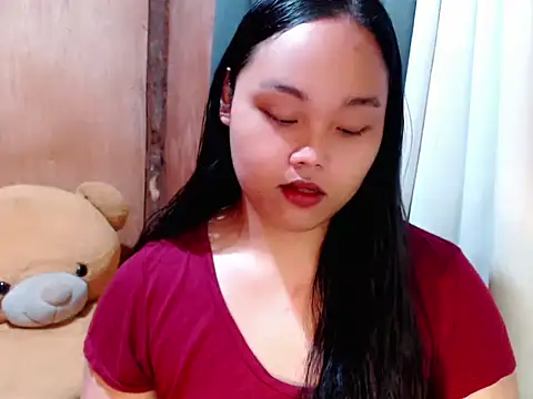  Lylia online show from February 6, 9:51 pm