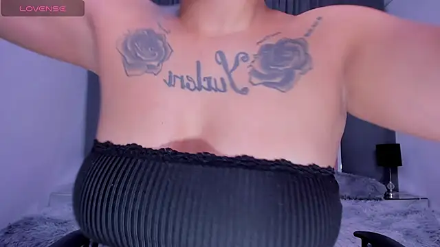 Dantzel  online show from December 17, 2:32 pm