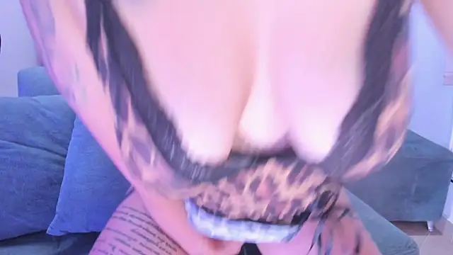 Dantzel  online show from November 6, 7:53 pm