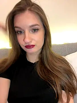 Snapshot of AdelinaEmber chatting on October 3, 11:26 am AdelinaEmber online show from October 3, 11:26 am