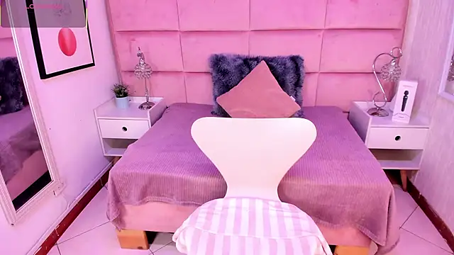 Janah Myers online show from January 9, 1:37 pm