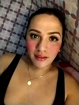 enoria1992 online show from December 19, 5:43 am