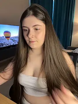 Lovely Waifu online show from April 15, 11:44 am