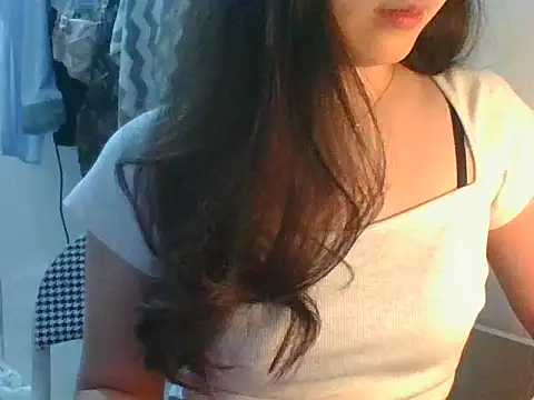 Linzly online show from September 9, 4:29 pm