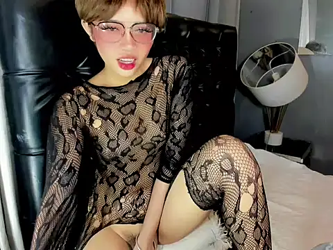 rian shemale online show from February 13, 7:04 pm