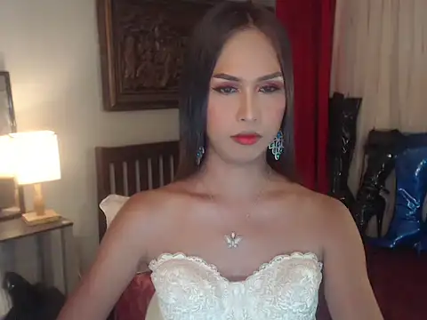 Nathalieheartt online show from December 22, 5:21 am