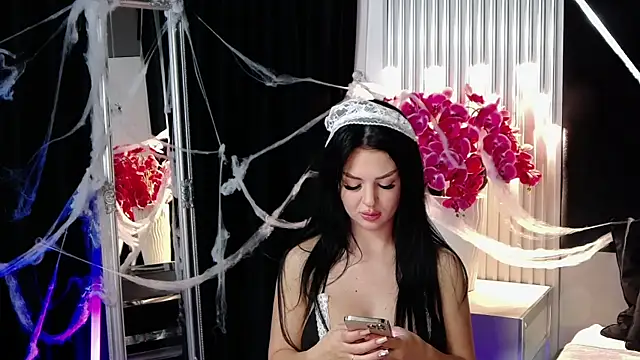 KenyaCruz online show from October 24, 8:27 pm