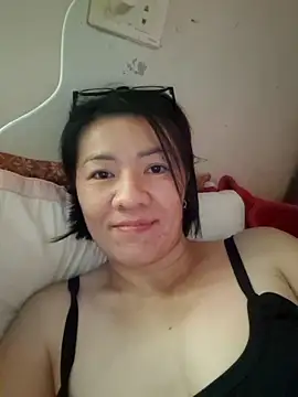 Snapshot of Hailey_babe chatting on September 13, 5:37 am Hailey babe online show from September 13, 5:37 am