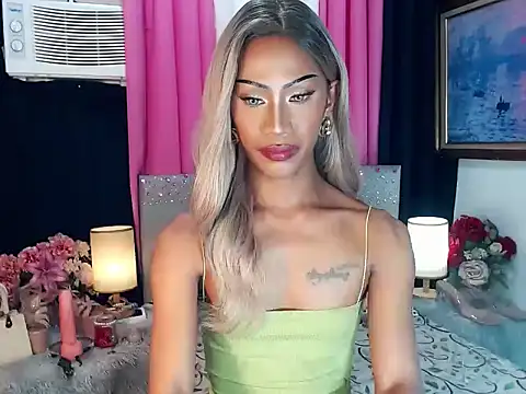 sassylatina online show from March 10, 4:22 pm