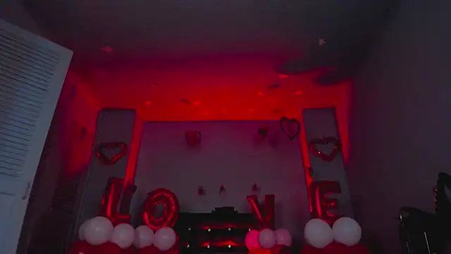 Draculairis online show from February 13, 2:19 pm