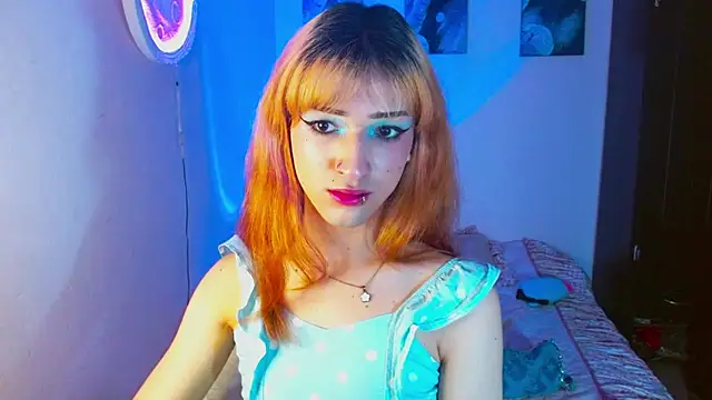 Snapshot of meghan_devil_ chatting on October 10, 4:17 am meghan devil online show from October 10, 4:17 am