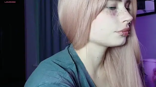 PieraMarch online show from October 23, 6:58 pm