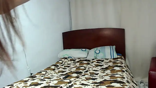Snapshot of sex_anal_room chatting on October 18, 1:19 am sex anal room online show from October 18, 1:19 am