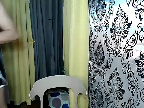 Snapshot of lovelyallena07 chatting on September 14, 6:44 am lovelyallena07 online show from September 14, 6:44 am
