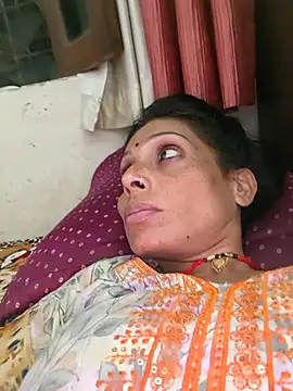 ISHANI-SINGH online show from October 15, 3:47 pm