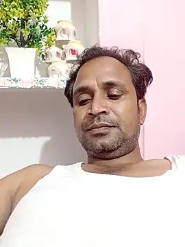 ISHANI-SINGH online show from May 17, 10:31 pm