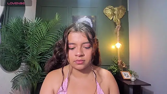 sweety smilee online show from November 3, 7:18 pm