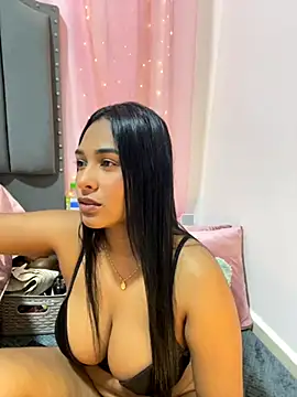 ericajohnson  online show from October 4, 9:08 pm