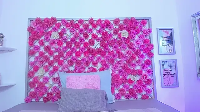 hannah miller 1 online show from January 10, 1:27 pm