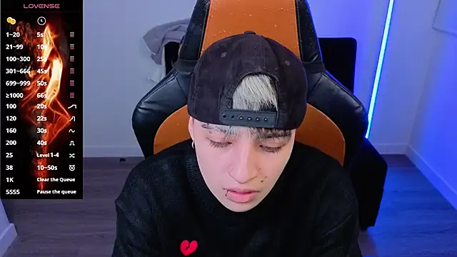 imlaiaaa online show from October 29, 12:26 am