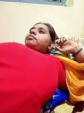 Snapshot of Hot_crety chatting on October 28, 11:49 am Hot crety online show from October 28, 11:49 am