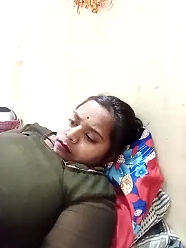 Hot crety online show from February 3, 9:58 am