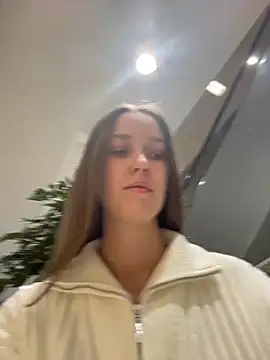 ElliRose online show from December 22, 7:44 am