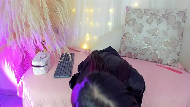 arianna cox   online show from October 28, 7:52 pm