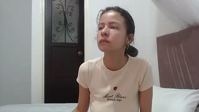 nathaly jones  online show from January 7, 12:19 pm