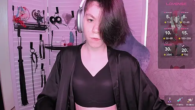 aestheticbeing online show from September 13, 12:02 pm