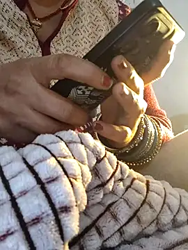 kajalbhabhi44 online show from December 5, 6:31 pm