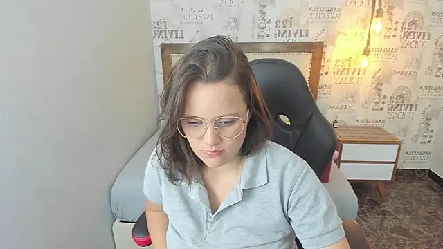 Snapshot of GIANAMILLER6 chatting on September 8, 7:24 pm GIANAMILLER6 online show from September 8, 7:24 pm