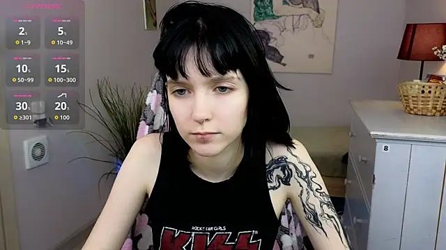 Snapshot of HazelTompson chatting on October 2, 4:56 pm HazelTompson online show from October 2, 4:56 pm