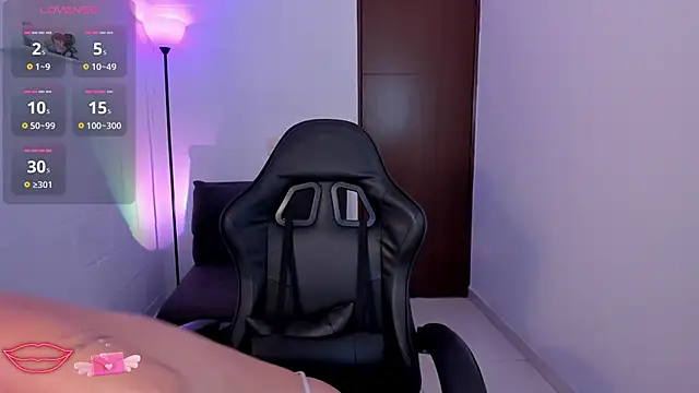 Alyson Conner online show from October 11, 1:03 pm