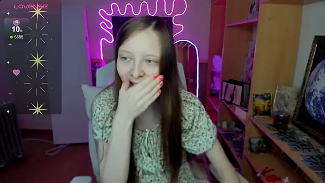 AliceHaris online show from November 18, 9:43 am