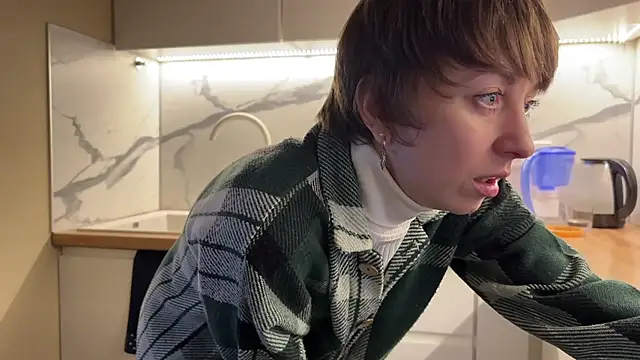 daniellia  online show from April 3, 2:15 pm