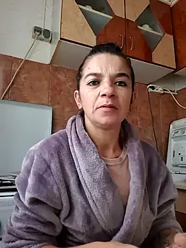 alinaalinutzq online show from October 18, 2:09 pm