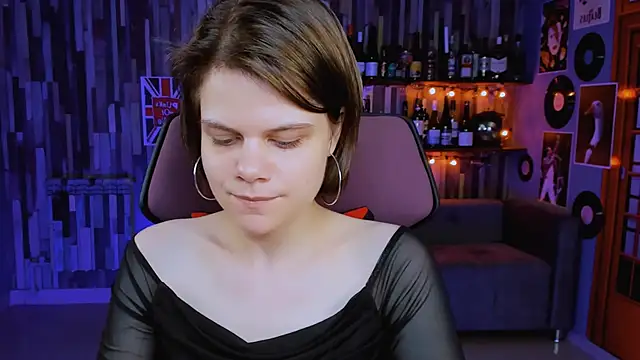 EllieMurler online show from October 9, 10:30 am