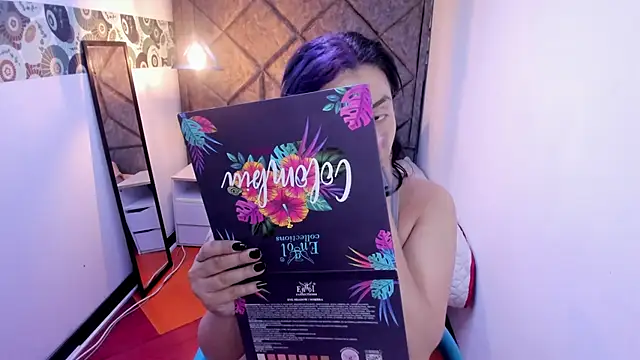 Kiara Cruz   online show from November 7, 8:36 pm