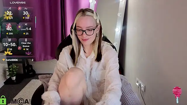 R0cket bunny online show from May 25, 1:37 am