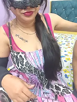 Queen Nightt online show from September 8, 4:39 pm