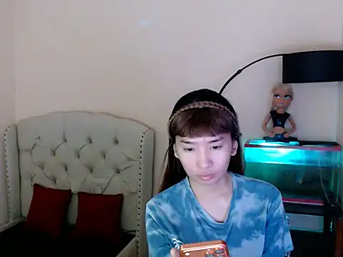 ShantalFoxxy  online show from April 19, 1:05 am