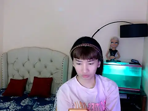 ShantalFoxxy  online show from March 25, 7:55 am