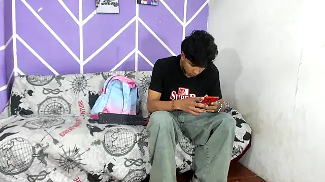 Snapshot of lau_and_boys18 chatting on September 18, 1:42 pm lau and boys18 online show from September 18, 1:42 pm